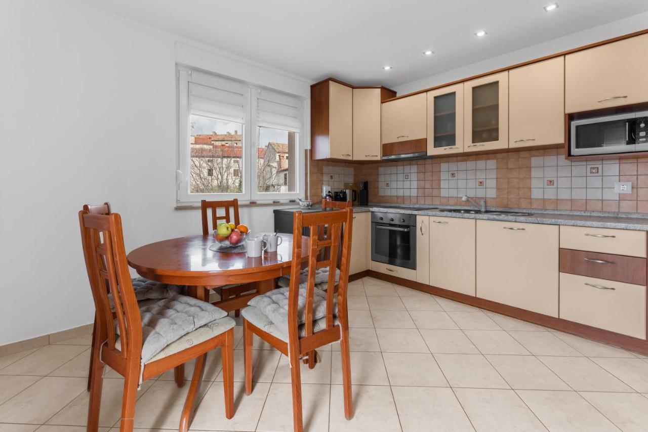 Apartment Mdm Buje Exteriér fotografie